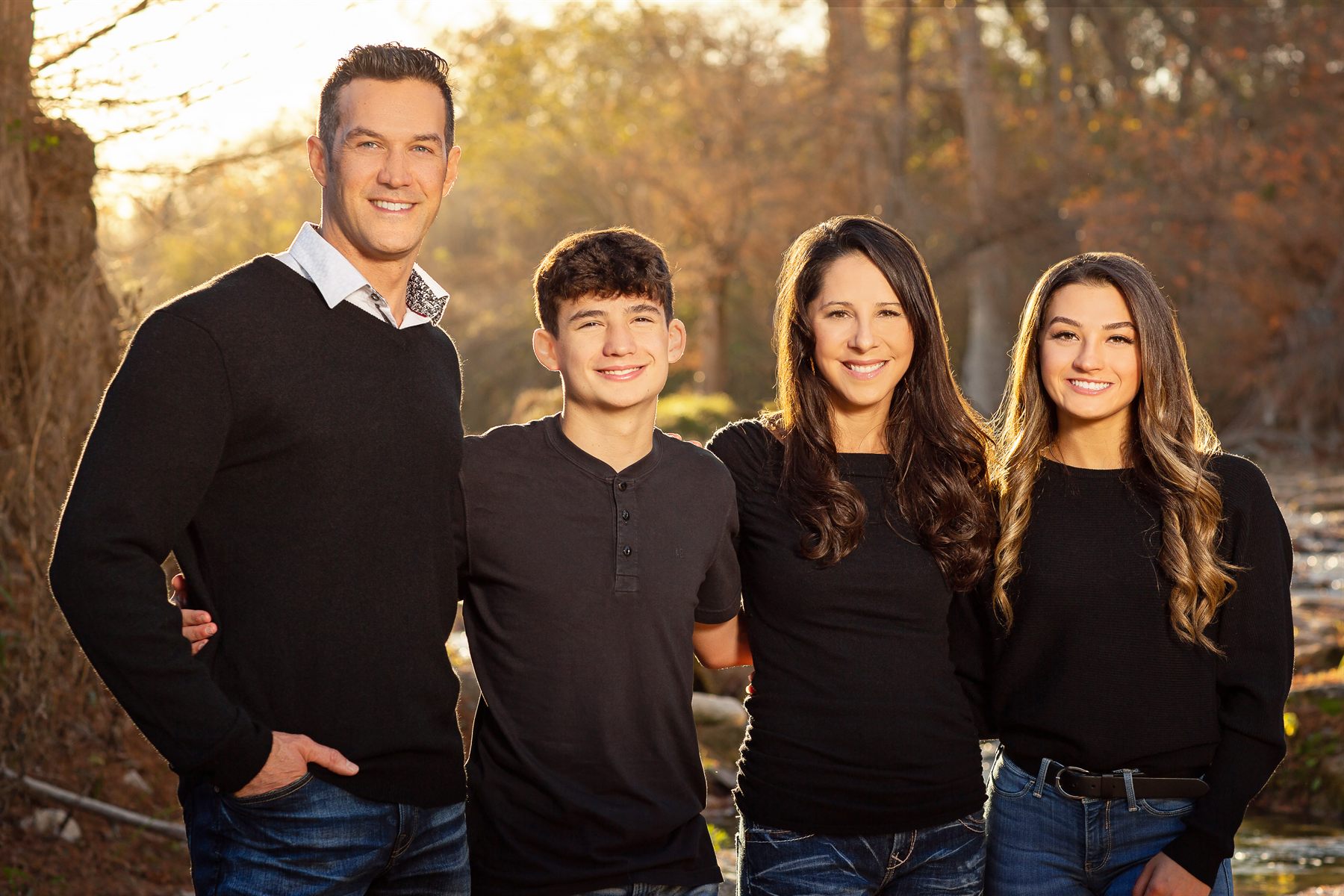 Family Portraits gallery image 10